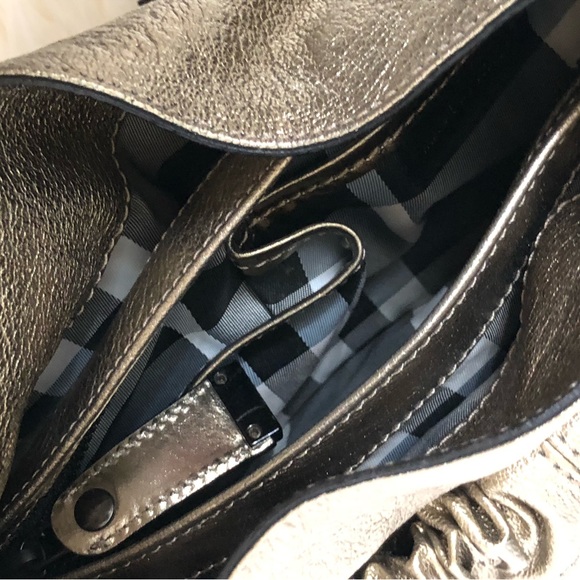 Burberry Metallic Leather Handbag Goldstone - Picture 15 of 16